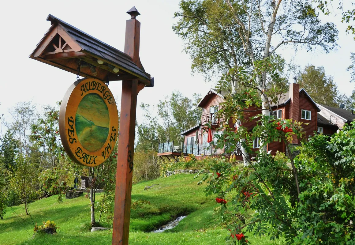 Auberge des Eaux Vives hotel hero