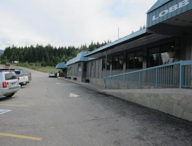 Wells Gray Inn hotel detail image 1