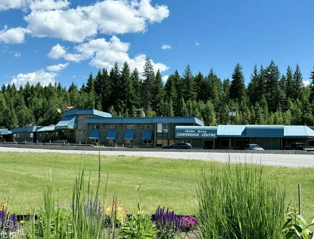 Wells Gray Inn hotel detail image 3