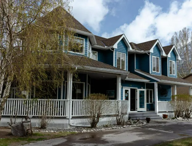 The Lady MacDonald Country Inn hotel detail image 1