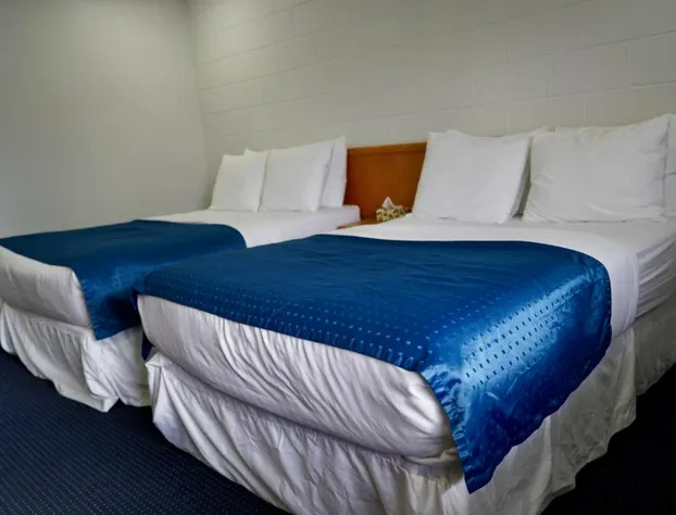 Cedar Lane Motel hotel detail image 2