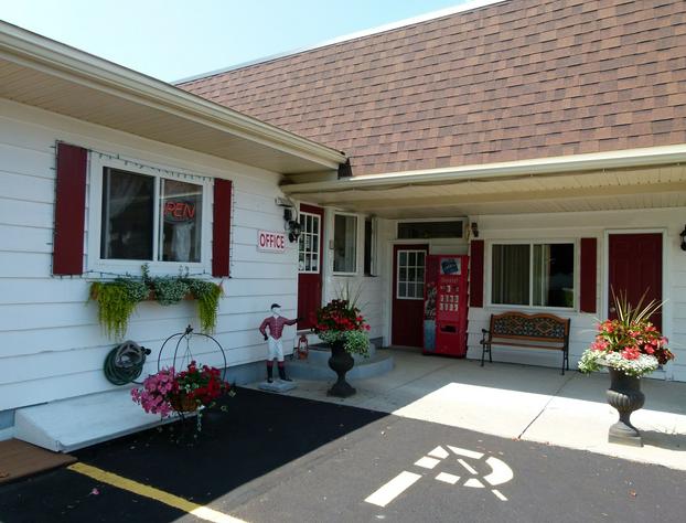 Country Squire Motel hotel detail image 2