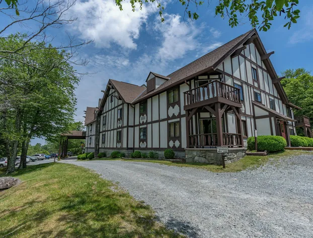 4 Seasons at Beech Mountain hotel detail image 1