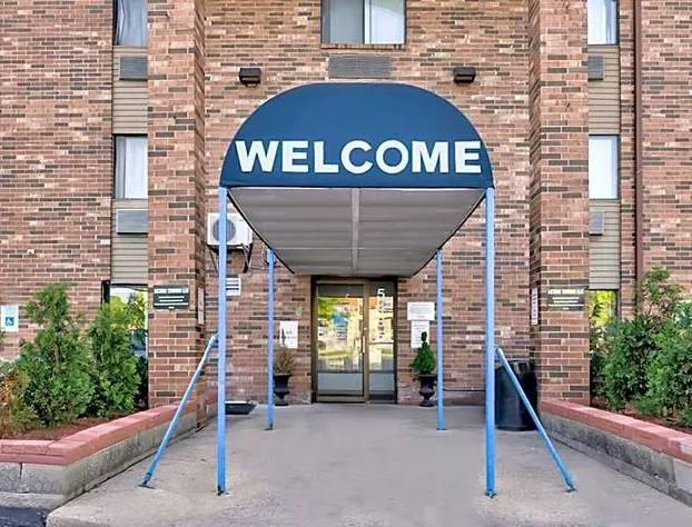 Motel 6 Milwaukee, WI - Glendale hotel detail image 2