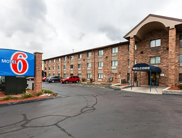 Motel 6 Milwaukee, WI - Glendale hotel detail image 3