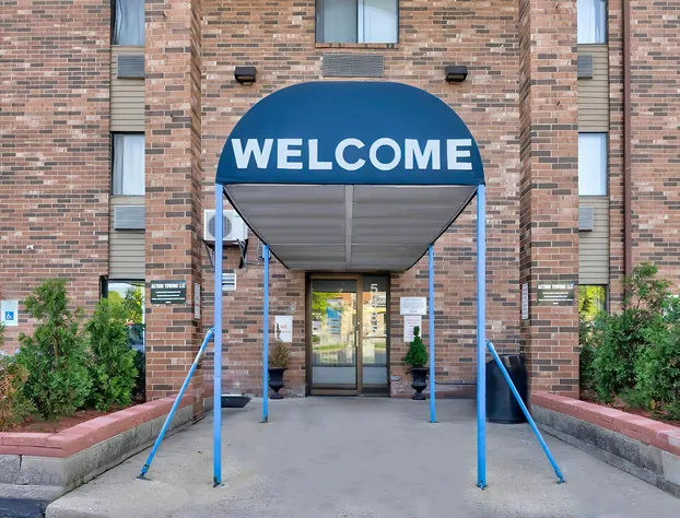 Motel 6 Milwaukee, WI - Glendale hotel detail image 1