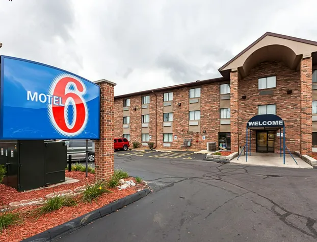 Motel 6 Milwaukee, WI - Glendale hotel detail image 4