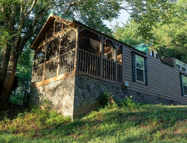 Halesford Harbour Resort - Smith Mountain Lake hotel detail image 1