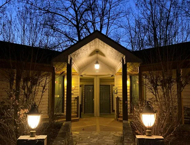 Halesford Harbour Resort - Smith Mountain Lake hotel detail image 2