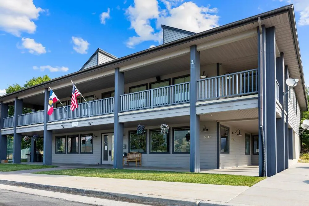 WorldMark Wolf Creek hotel hero