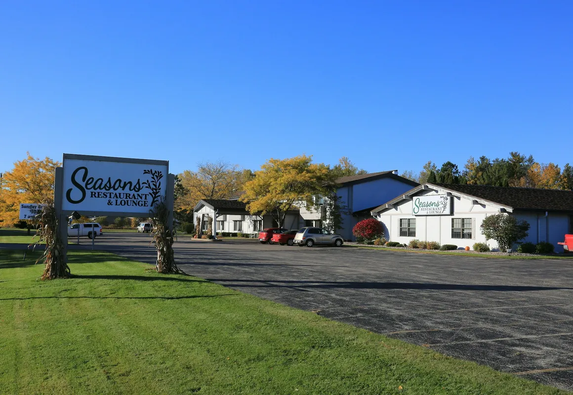 Shawano Four Seasons Hotel hotel hero