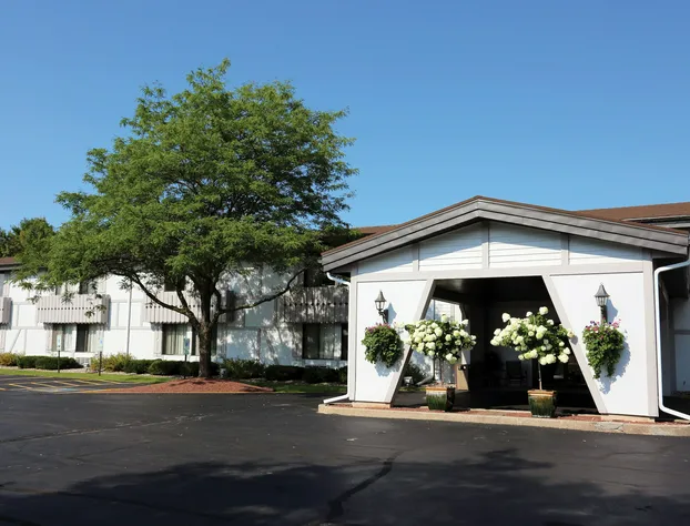 Shawano Four Seasons Hotel hotel detail image 1