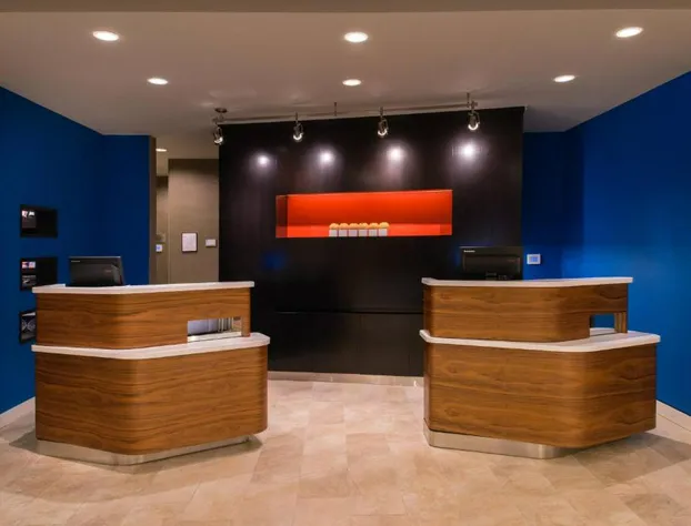 Courtyard Hot Springs hotel detail image 2