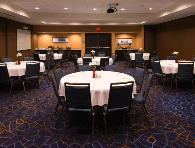 Courtyard Hot Springs hotel detail image 3