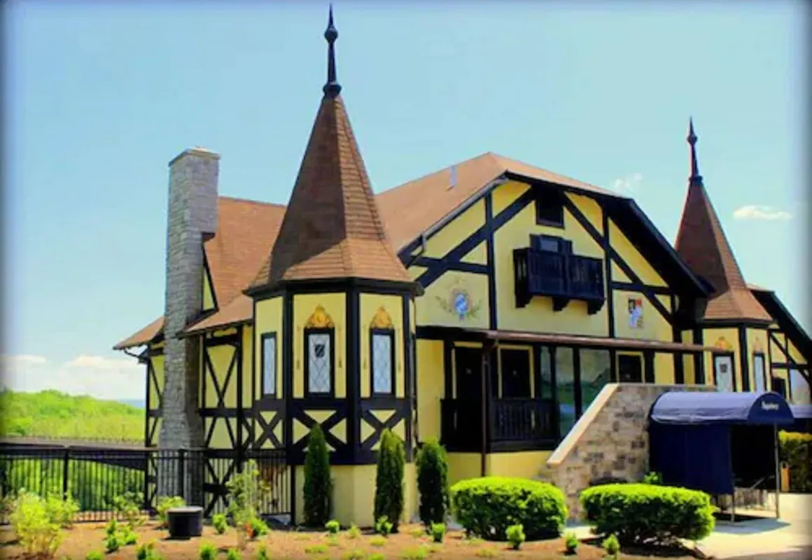 Bavarian Inn hotel hero