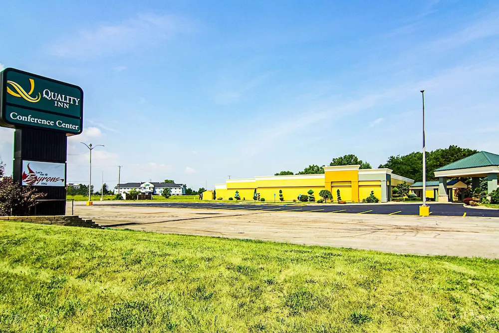 Quality Inn hotel hero