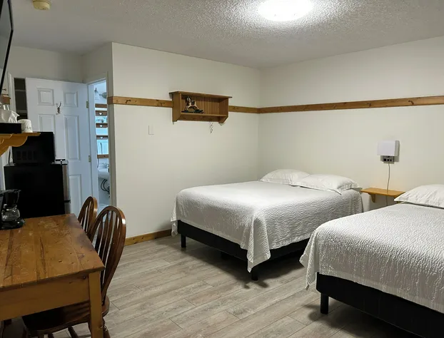 Empire Motel hotel detail image 4