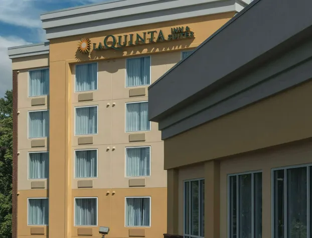 La Quinta Inn & Suites by Wyndham Lynchburg at Liberty Univ. hotel detail image 3