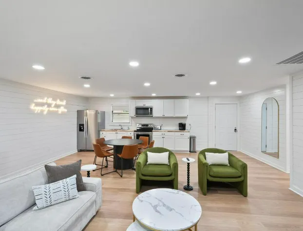 Tremont Lodge & Resort hotel detail image 2