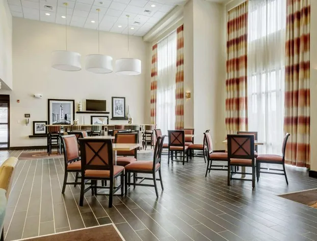 Hampton Inn Poplar Bluff hotel detail image 3