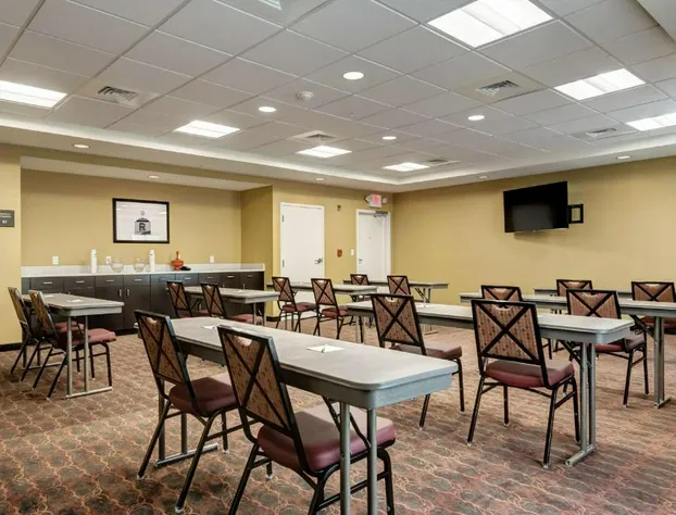 Hampton Inn Poplar Bluff hotel detail image 4