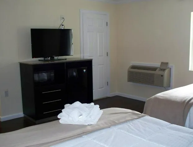 Budget Inn And Suites hotel detail image 1