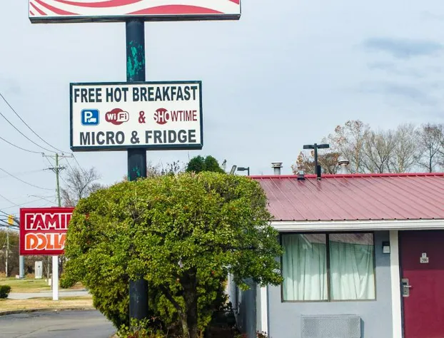 Country Hearth Inn and Suites Kinston hotel detail image 1