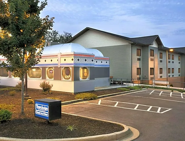 Travelodge by Wyndham Brunswick near Frederick hotel detail image 2