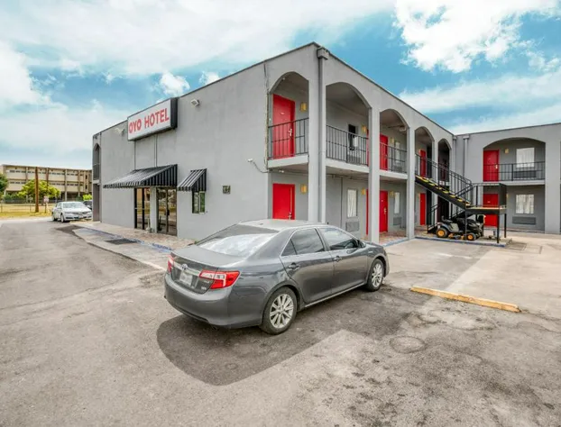 OYO Hotel San Antonio Lackland Air Force Base West hotel detail image 1