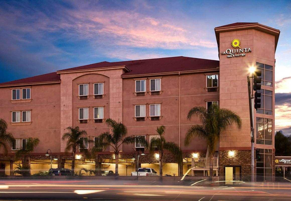 La Quinta Inn & Suites by Wyndham Inglewood hotel hero