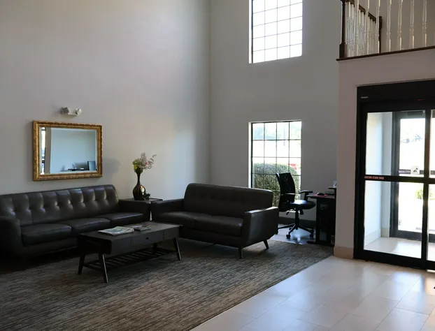 Super 8 by Wyndham Dawsonville hotel detail image 2