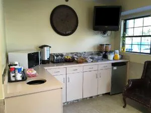 Days Inn by Wyndham York Alabama hotel detail image 2