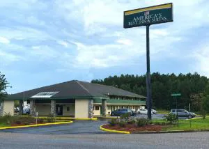 Days Inn by Wyndham York Alabama hotel hero