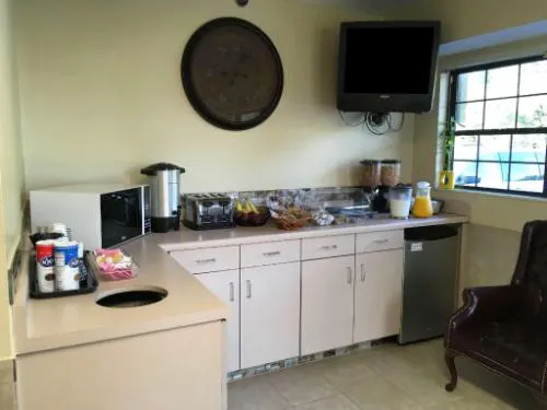 Days Inn by Wyndham York Alabama hotel detail image 2