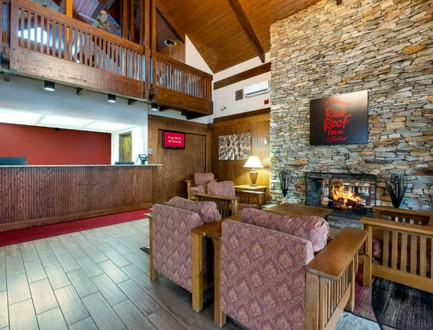 Red Roof Inn & Suites Hazleton hotel detail image 4