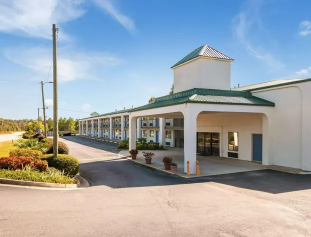 Rodeway Inn & Suites hotel detail image 2