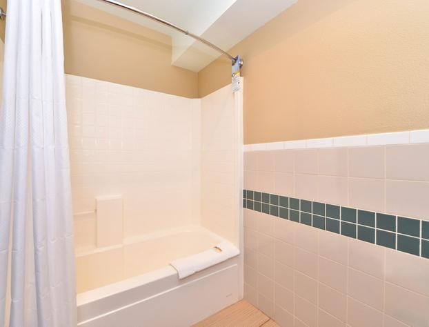 Quality Inn & Suites Tacoma Seattle hotel detail image 3
