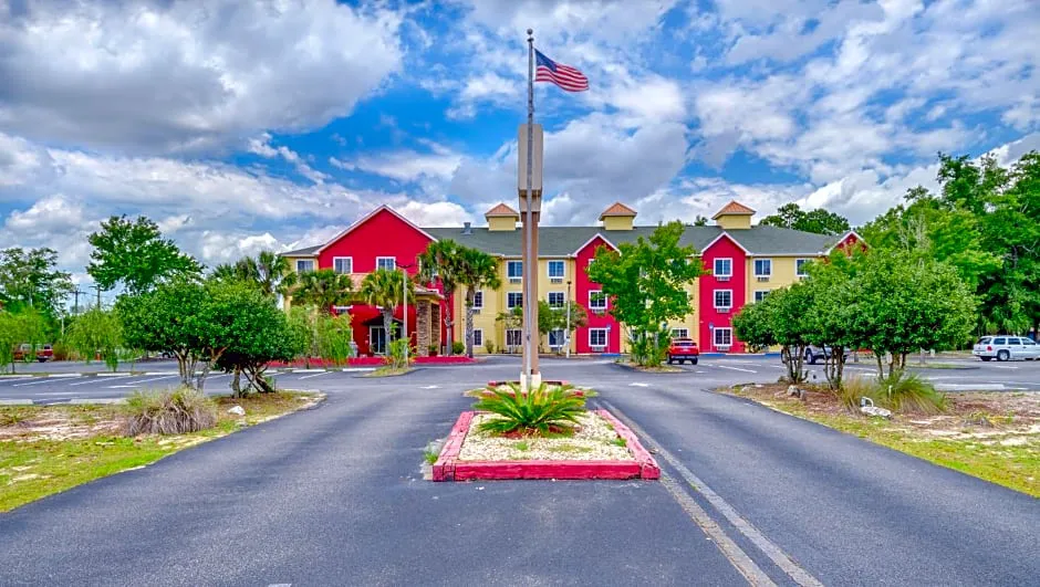 Magnuson Hotel Wildwood Inn Crawfordville hotel hero