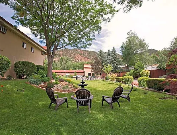 Glenwood Springs Cedar Lodge hotel detail image 2