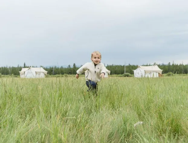 Under Canvas West Yellowstone hotel detail image 3