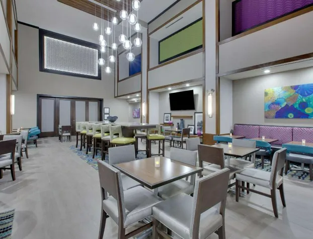 Hampton Inn & Suites Tyler-South hotel detail image 3