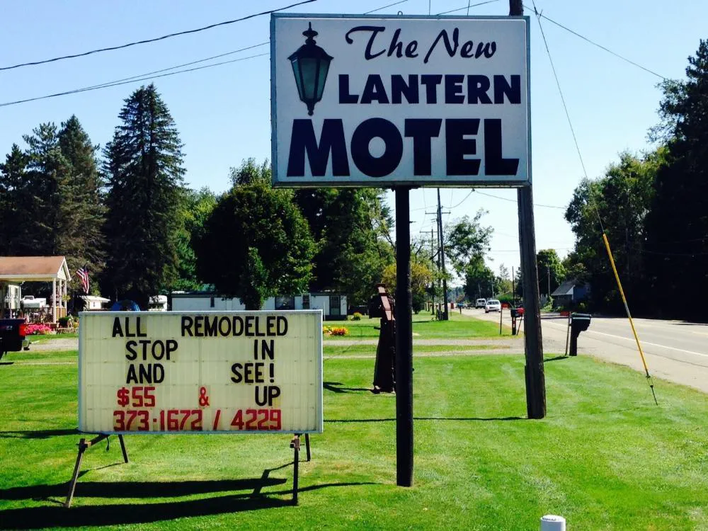 The New Lantern Motel hotel hero
