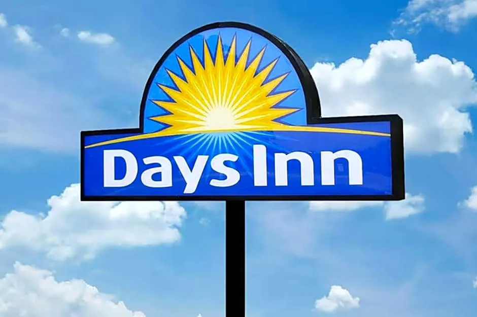 Days Inn & Suites by Wyndham Byram hotel hero