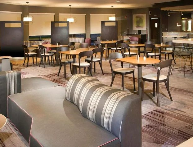 Courtyard Largo Medical Center Drive hotel detail image 4