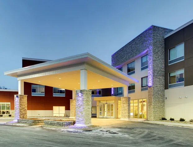 Holiday Inn Express & Suites Galesburg by IHG hotel detail image 1