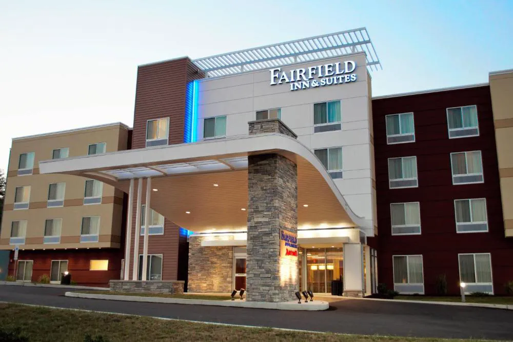 Fairfield Inn & Suites Stroudsburg Bartonsville / Poconos hotel hero