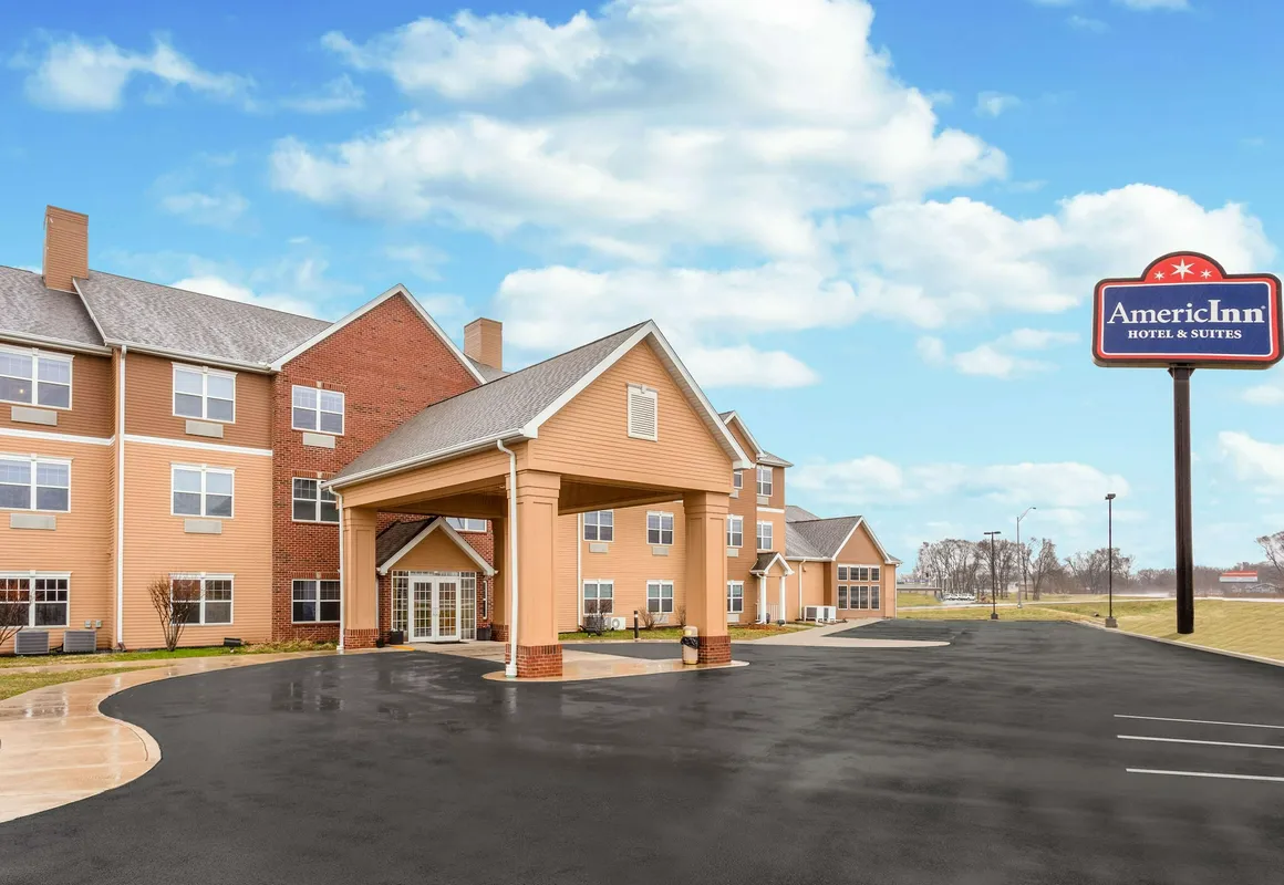 AmericInn by Wyndham Fulton Clinton hotel hero