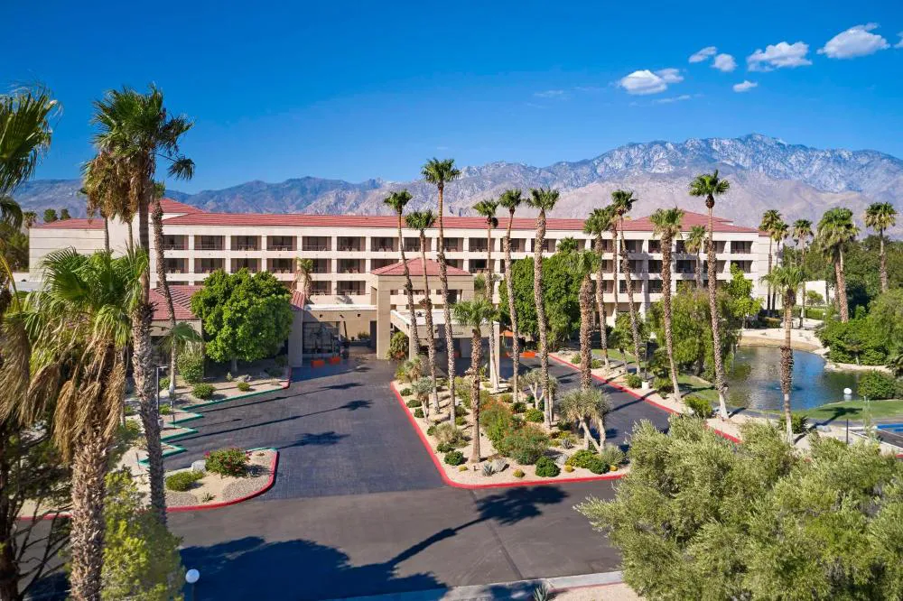 DoubleTree by Hilton Hotel Golf Resort Palm Springs hotel hero