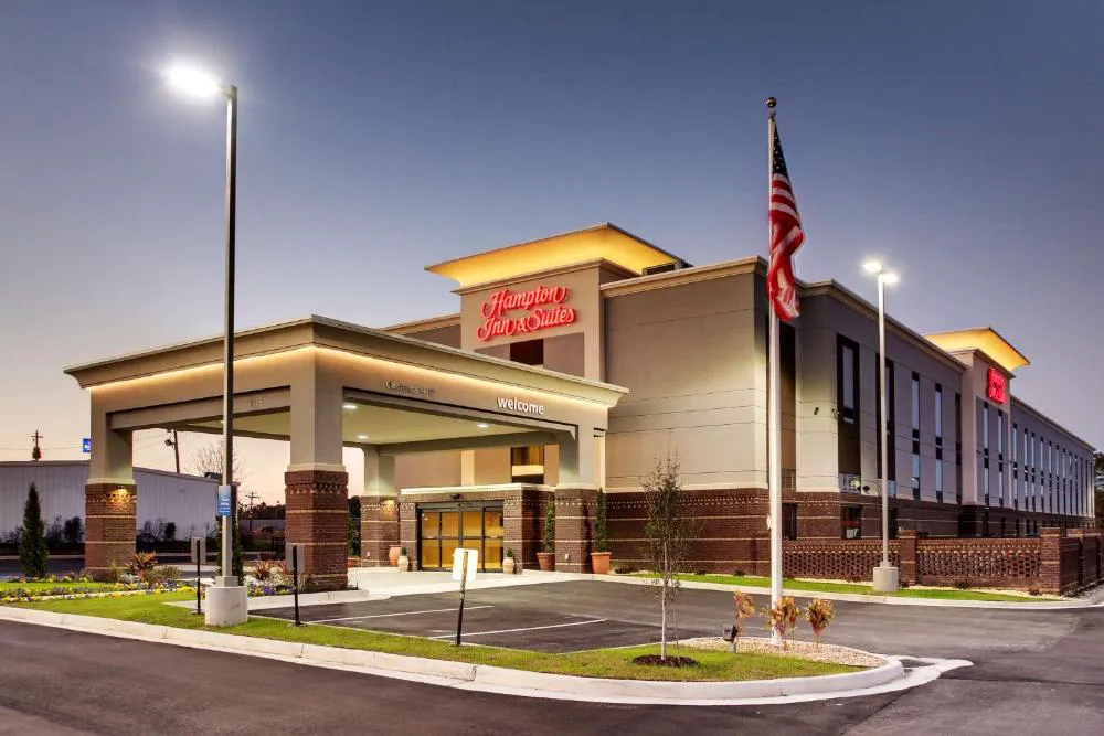 Hampton Inn & Suites Cordele hotel hero