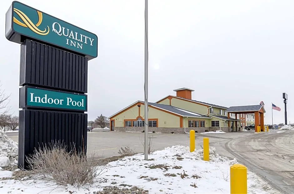 Quality Inn Osceola hotel hero